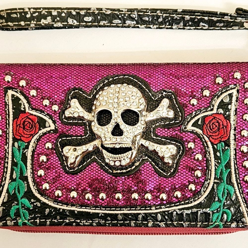 NEW NO TAGS MULTI- Color Skull Rose detail Women's Wallet.